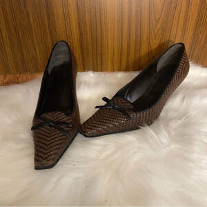 Stuart Weitzman women’s brown‎ basket  weave heels in size 8